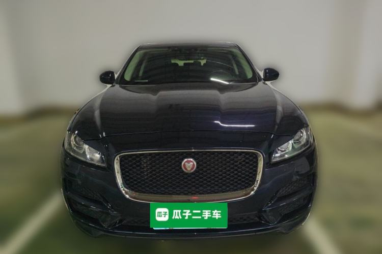 Used Jaguar F-PACE 2016 2.0T Two-Wheel Drive Urban Luxury Edition Front