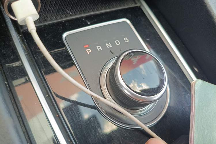 Used Jaguar F-PACE 2016 3.0 SC Four-Wheel Drive R-Sport Sport Edition Gear Lever