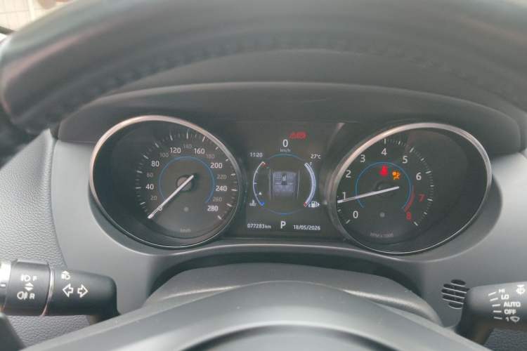 Used Jaguar F-PACE 2016 2.0T Two-Wheel Drive Urban Luxury Edition Instrument Cluster