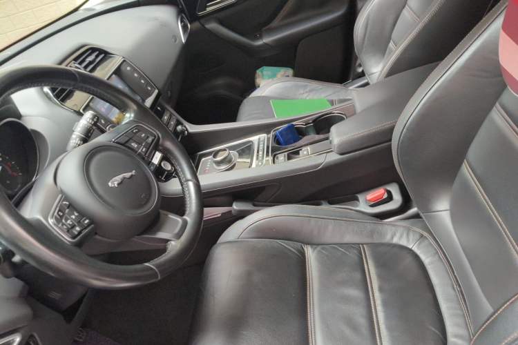 Used Jaguar F-PACE 2016 2.0T Two-Wheel Drive Urban Luxury Edition Left Front Seat