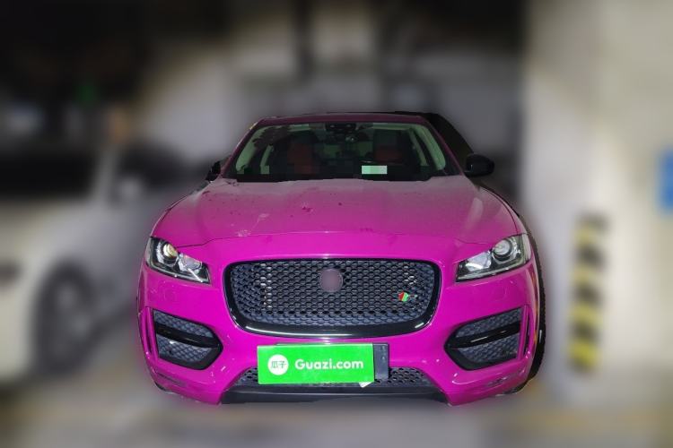 Used Jaguar F-PACE 2016 2.0T Two-Wheel-Drive R-Sport Sport Edition Front