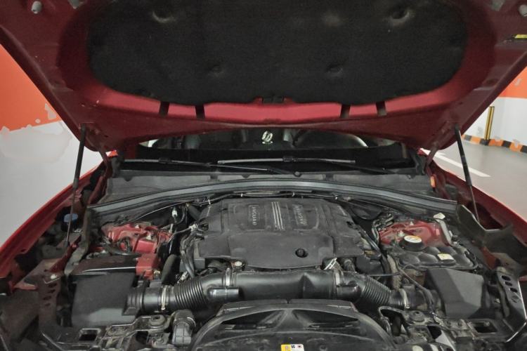 Used Jaguar F-PACE 2016 3.0 SC Four-Wheel Drive R-Sport Sport Edition Engine Bay