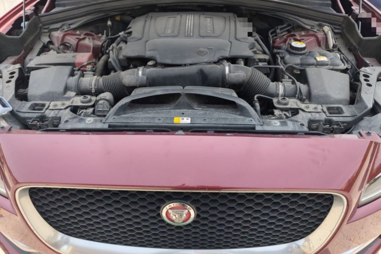 Used Jaguar F-PACE 2016 3.0 SC Four-Wheel Drive R-Sport Sport Edition Engine Bay