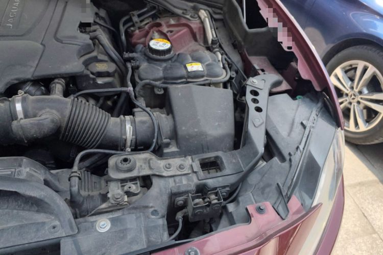 Used Jaguar F-PACE 2016 3.0 SC Four-Wheel Drive R-Sport Sport Edition Engine Bay Left
