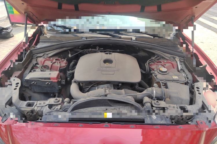 Used Jaguar F-PACE 2016 2.0T Two-Wheel-Drive R-Sport Sport Edition Engine Bay
