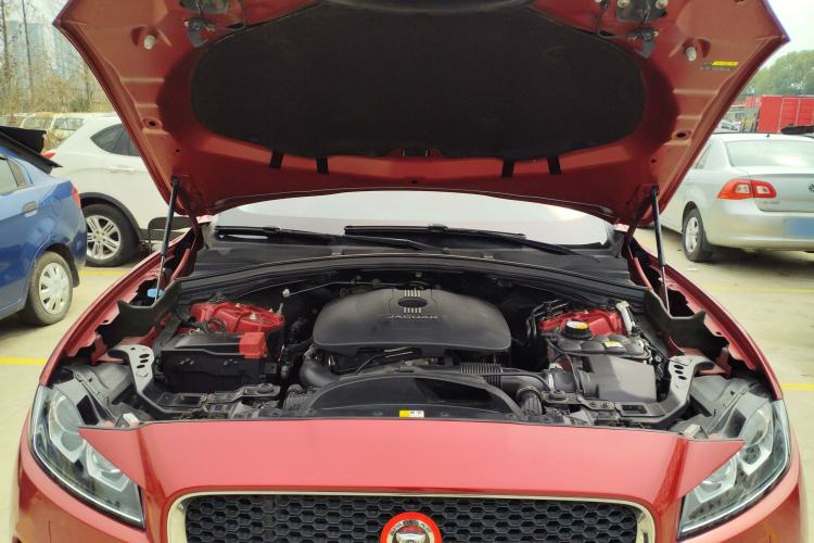 Used Jaguar F-PACE 2016 2.0T Two-Wheel Drive Urban Luxury Edition Engine Bay