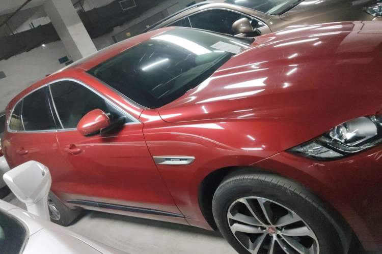 Used Jaguar F-PACE 2016 2.0T Two-Wheel-Drive R-Sport Sport Edition Exterior 2