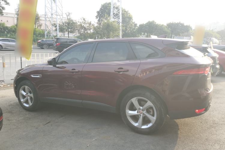 Used Jaguar F-PACE 2016 2.0T Two-Wheel Drive Urban Luxury Edition Exterior 3