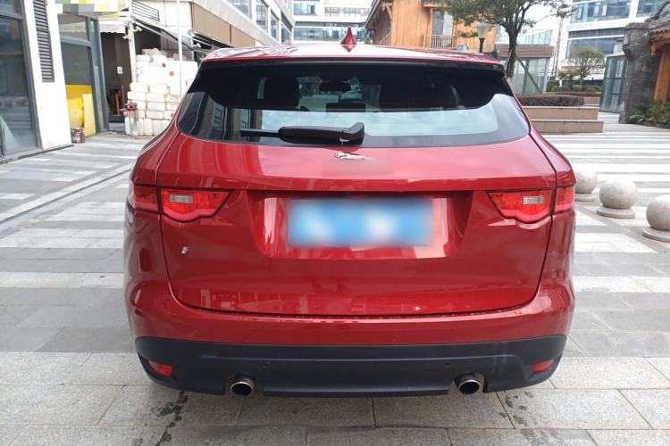 Used Jaguar F-PACE 2016 2.0T Two-Wheel-Drive R-Sport Sport Edition Exterior 3