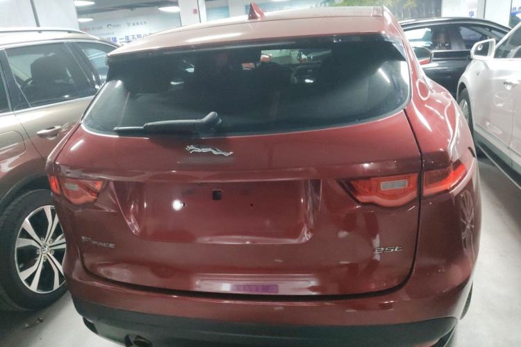 Used Jaguar F-PACE 2016 2.0T Two-Wheel-Drive R-Sport Sport Edition Exterior 4
