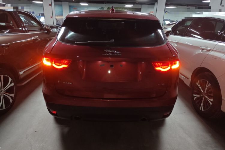 Used Jaguar F-PACE 2016 2.0T Two-Wheel-Drive R-Sport Sport Edition Exterior 4