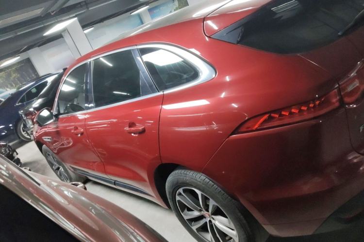 Used Jaguar F-PACE 2016 2.0T Two-Wheel-Drive R-Sport Sport Edition Exterior 5
