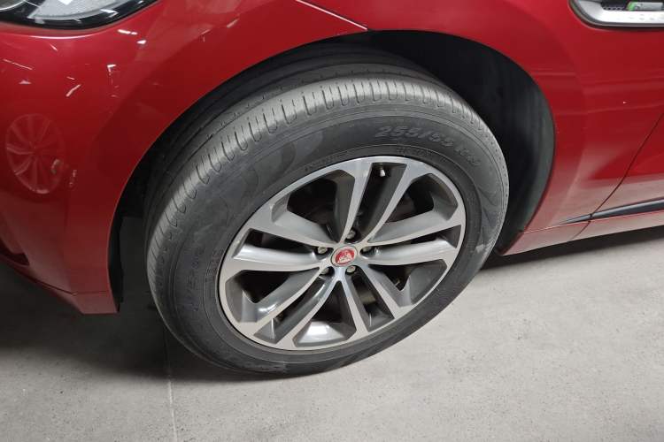 Used Jaguar F-PACE 2016 2.0T Two-Wheel-Drive R-Sport Sport Edition Exterior 7
