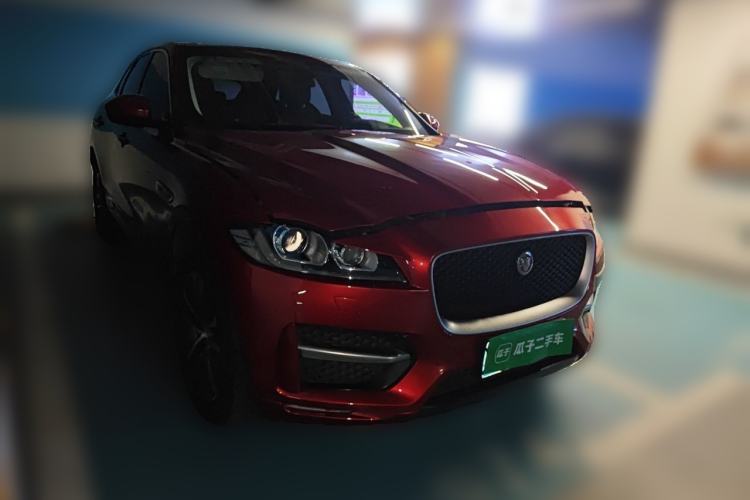 Used Jaguar F-PACE 2016 2.0T Two-Wheel-Drive R-Sport Sport Edition Front Right 45 Deg