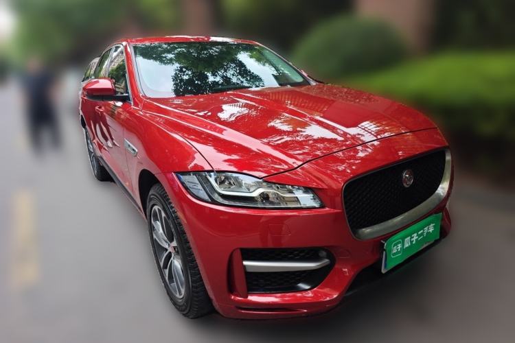 Used Jaguar F-PACE 2016 2.0T Two-Wheel-Drive R-Sport Sport Edition Front Right 45 Deg