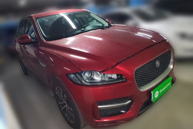 Used Jaguar F-PACE 2016 2.0T Two-Wheel-Drive R-Sport Sport Edition Front Right 45 Deg