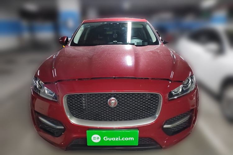Used Jaguar F-PACE 2016 2.0T Two-Wheel-Drive R-Sport Sport Edition Front