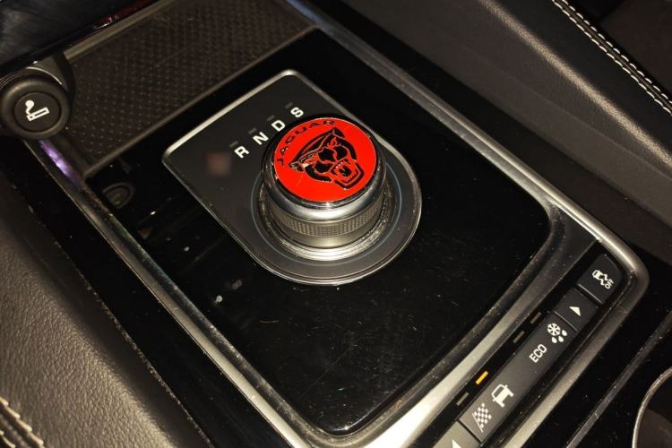 Used Jaguar F-PACE 2016 3.0 SC Four-Wheel Drive R-Sport Sport Edition Gear Lever
