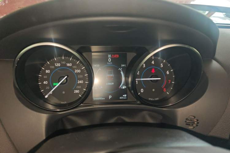 Used Jaguar F-PACE 2016 2.0T Two-Wheel Drive Urban Luxury Edition Instrument Cluster