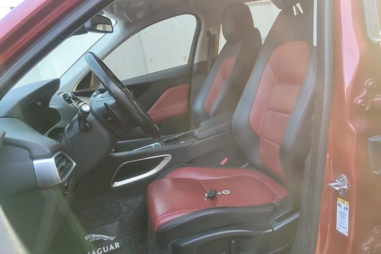 Used Jaguar F-PACE 2016 2.0T Two-Wheel-Drive R-Sport Sport Edition Left Front Seat