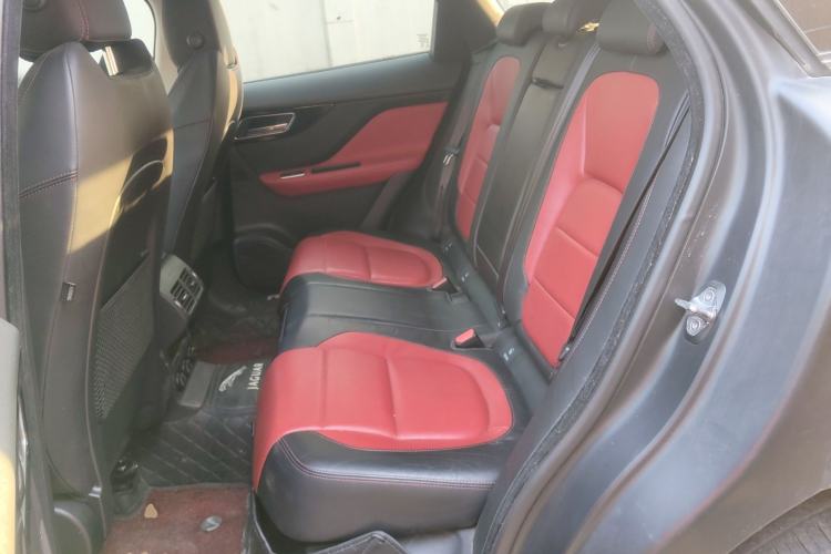 Used Jaguar F-PACE 2016 2.0T Two-Wheel-Drive R-Sport Sport Edition Left Rear Seat