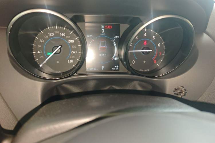 Used Jaguar F-PACE 2016 2.0T Two-Wheel Drive Urban Luxury Edition Odometer Close Up