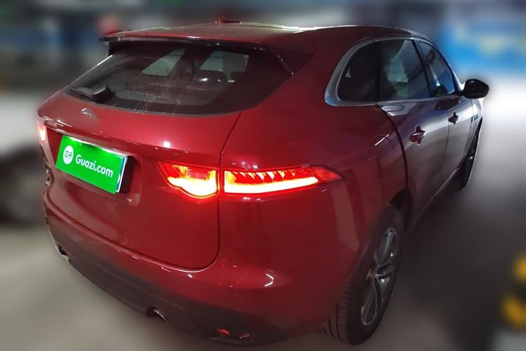 Used Jaguar F-PACE 2016 2.0T Two-Wheel-Drive R-Sport Sport Edition Rear Right 45 Deg