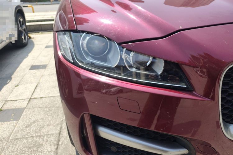 Used Jaguar F-PACE 2016 3.0 SC Four-Wheel Drive R-Sport Sport Edition Right Front Headlight