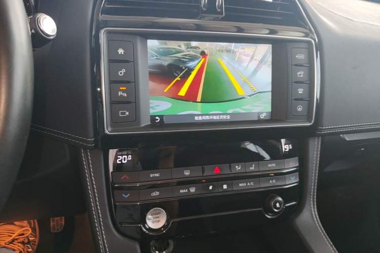Used Jaguar F-PACE 2016 3.0 SC Four-Wheel Drive R-Sport Sport Edition Audio And AC Panel