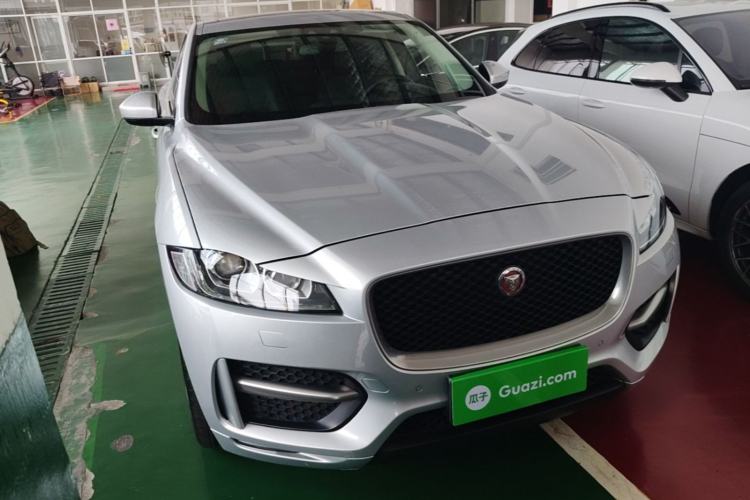 Used Jaguar F-PACE 2016 3.0 SC Four-Wheel Drive R-Sport Sport Edition Front Right 45 Deg