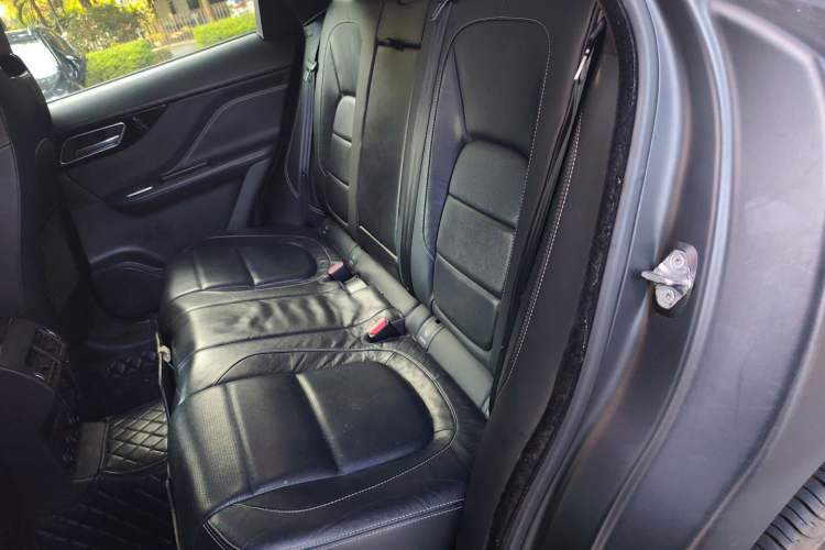 Used Jaguar F-PACE 2016 3.0 SC Four-Wheel Drive R-Sport Sport Edition Left Rear Seat