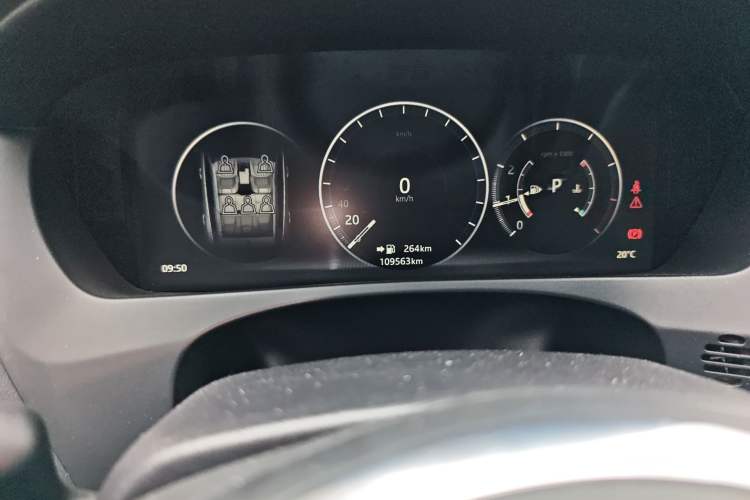 Used Jaguar F-PACE 2016 2.0T Two-Wheel-Drive R-Sport Sport Edition Odometer Close Up