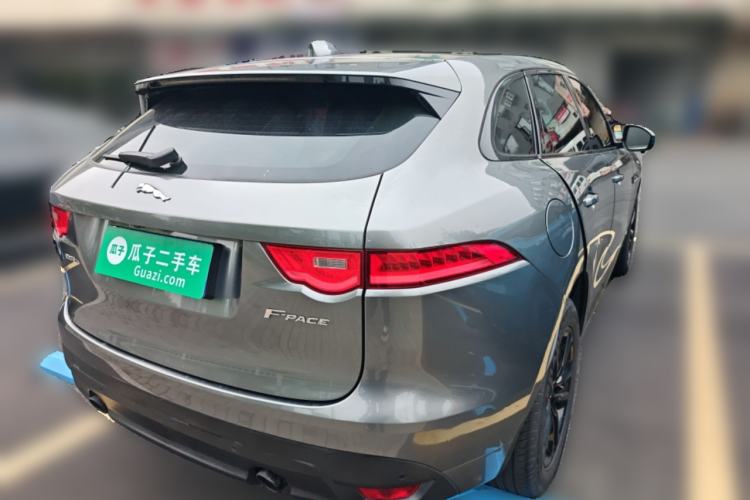 Used Jaguar F-PACE 2016 2.0T Two-Wheel-Drive R-Sport Sport Edition Rear Right 45 Deg