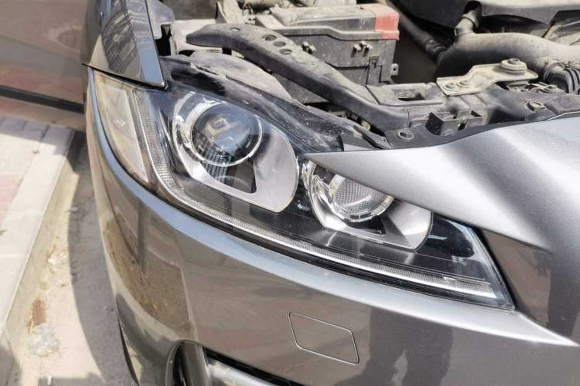 Used Jaguar F-PACE 2016 2.0T Two-Wheel Drive Urban Luxury Edition Right Front Headlight