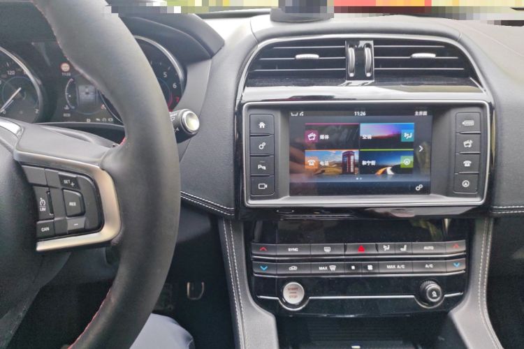 Used Jaguar F-PACE 2016 3.0 SC Four-Wheel Drive R-Sport Sport Edition Audio And AC Panel