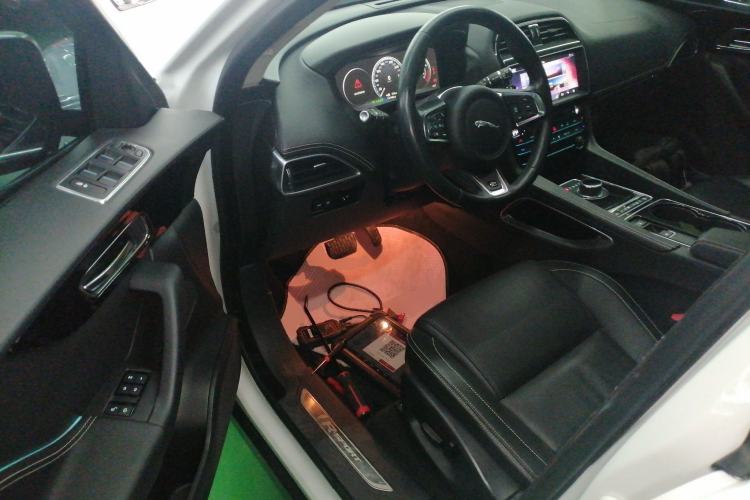 Used Jaguar F-PACE 2016 2.0T Two-Wheel-Drive R-Sport Sport Edition Driver Seat