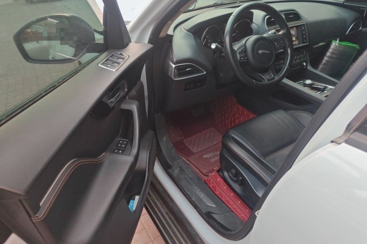 Used Jaguar F-PACE 2016 2.0T Two-Wheel Drive Urban Luxury Edition Driver Seat