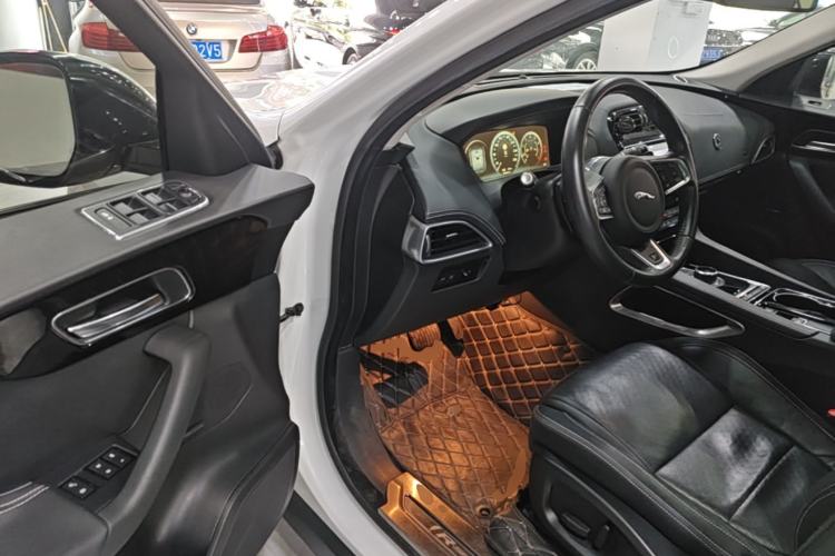 Used Jaguar F-PACE 2016 2.0T Two-Wheel-Drive R-Sport Sport Edition Driver Seat