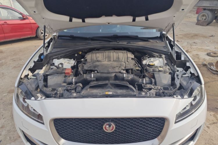 Used Jaguar F-PACE 2016 3.0 SC Four-Wheel Drive R-Sport Sport Edition Engine Bay