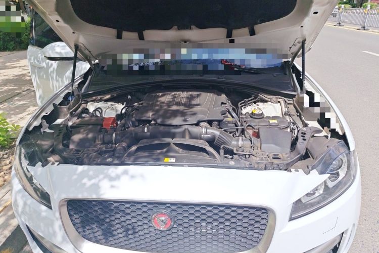 Used Jaguar F-PACE 2016 3.0 SC Four-Wheel Drive R-Sport Sport Edition Engine Bay