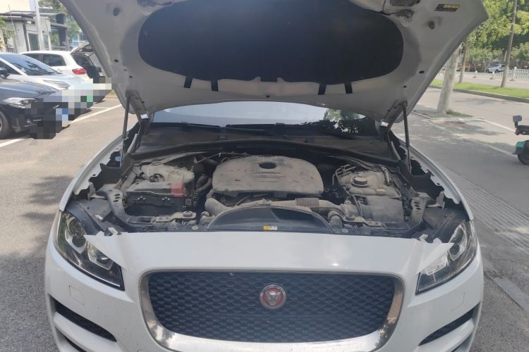 Used Jaguar F-PACE 2016 2.0T Two-Wheel Drive Urban Luxury Edition Engine Bay