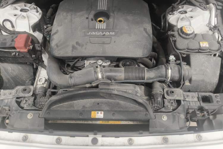 Used Jaguar F-PACE 2016 2.0T Two-Wheel Drive Urban Luxury Edition Engine Bay