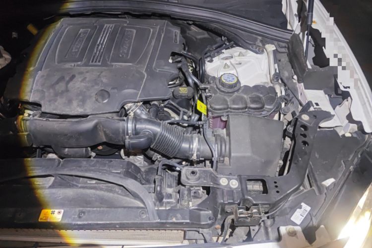 Used Jaguar F-PACE 2016 3.0 SC Four-Wheel Drive R-Sport Sport Edition Engine Bay Left