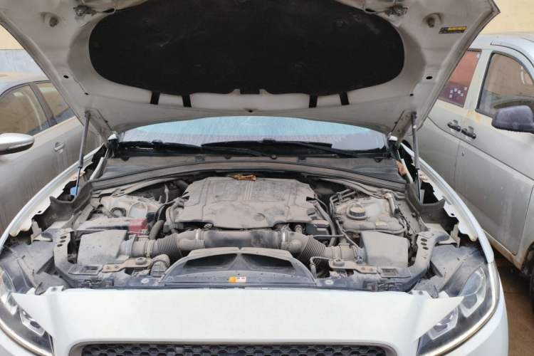 Used Jaguar F-PACE 2016 3.0 SC Four-Wheel Drive R-Sport Sport Edition Engine Bay