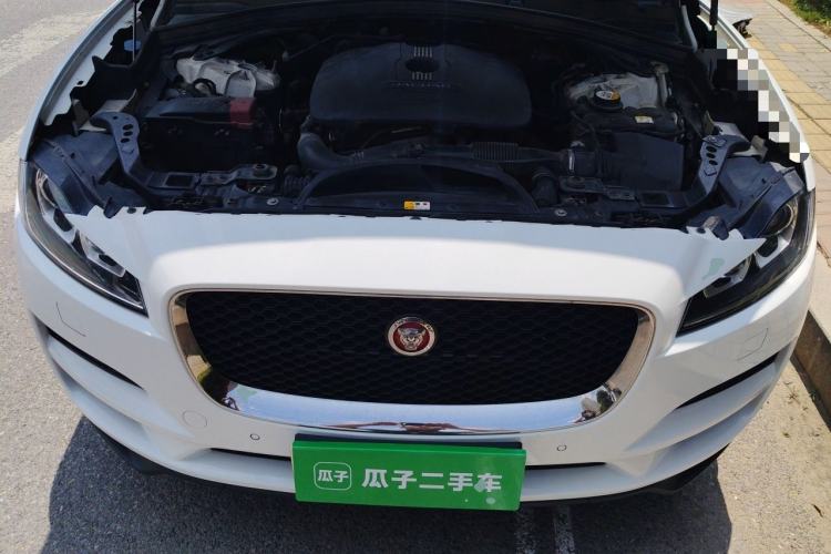 Used Jaguar F-PACE 2016 2.0T Two-Wheel Drive Urban Luxury Edition Engine Bay
