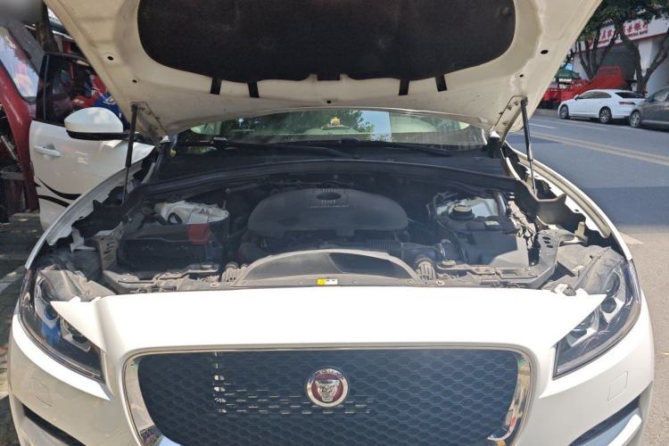 Used Jaguar F-PACE 2016 2.0T Two-Wheel Drive Urban Luxury Edition Engine Bay