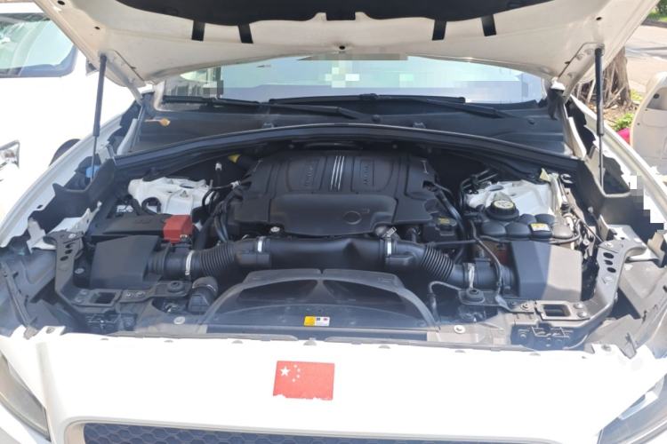 Used Jaguar F-PACE 2016 3.0 SC Four-Wheel Drive R-Sport Sport Edition Engine Bay