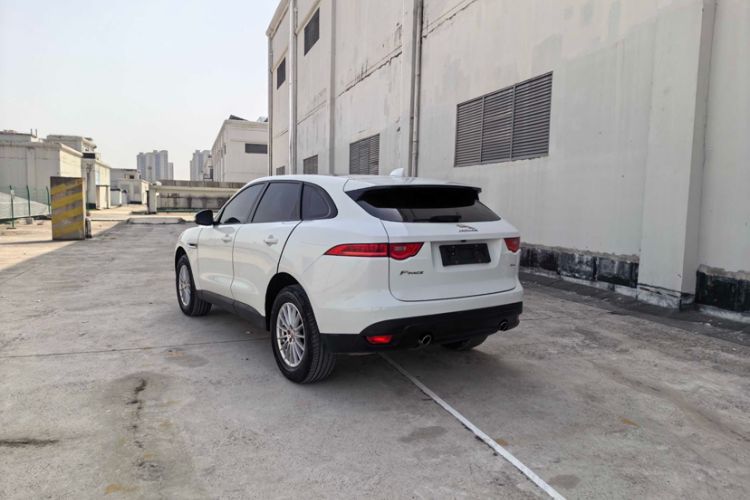 Used Jaguar F-PACE 2016 2.0T Two-Wheel Drive Urban Luxury Edition Exterior 2