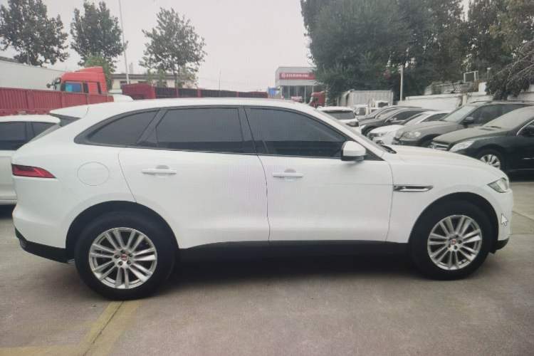 Used Jaguar F-PACE 2016 2.0T Two-Wheel Drive Urban Luxury Edition Exterior 2