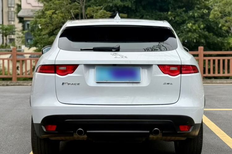Used Jaguar F-PACE 2016 2.0T Two-Wheel Drive Urban Luxury Edition Exterior 4